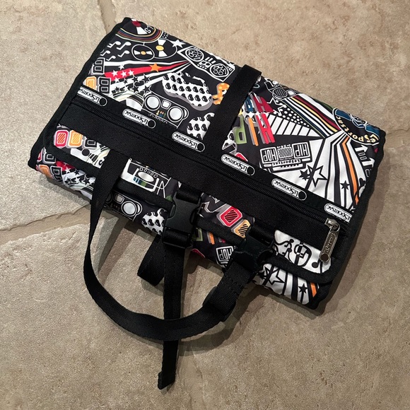Lesportsac Handbags - Lesportsac toiletry kit